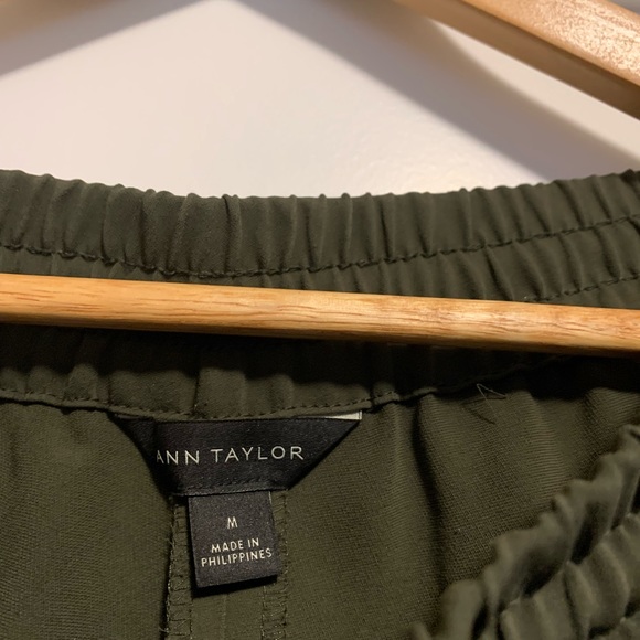 Sup comfy army green pants with pockets and draw string. - Picture 3 of 3